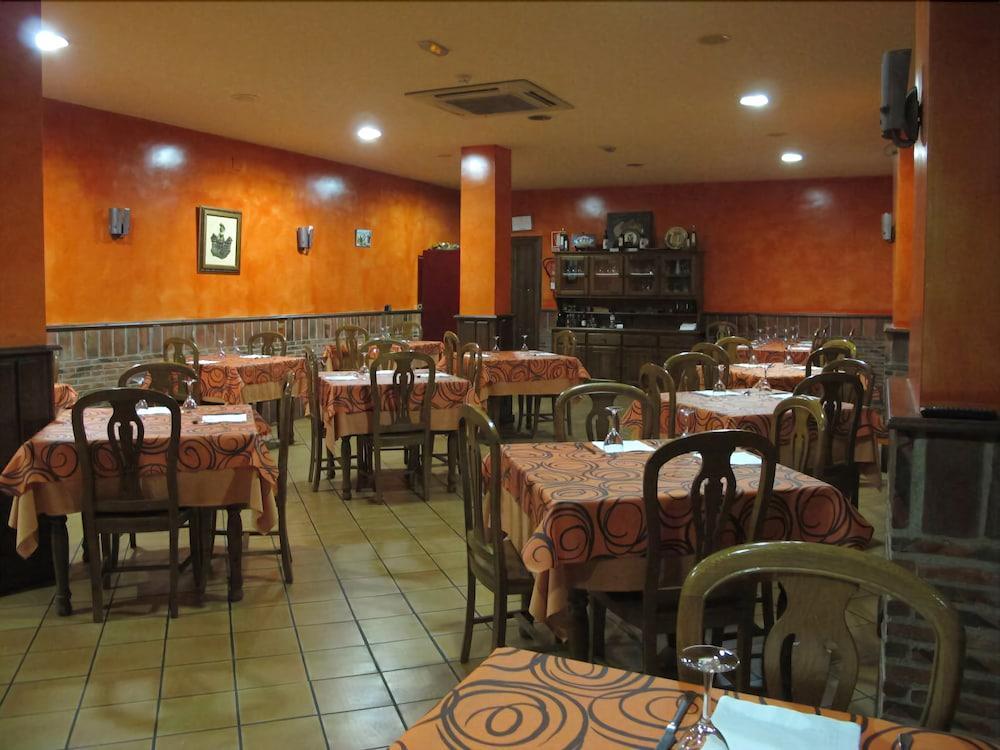 Tejeda de Tiétar Hotel Rural Hojaranzos מראה חיצוני תמונה