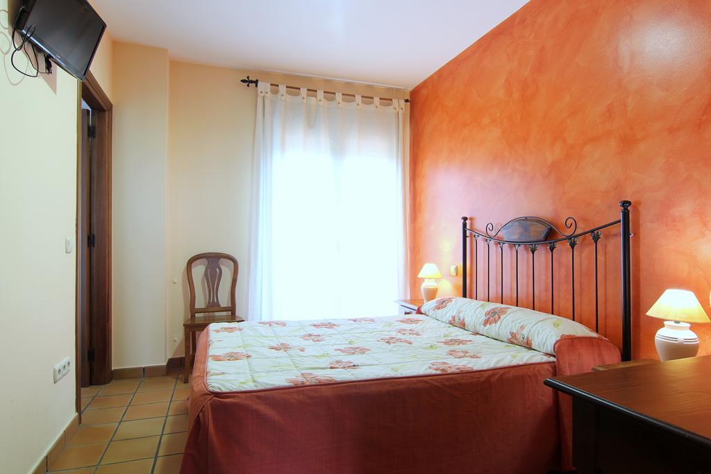 Tejeda de Tiétar Hotel Rural Hojaranzos מראה חיצוני תמונה