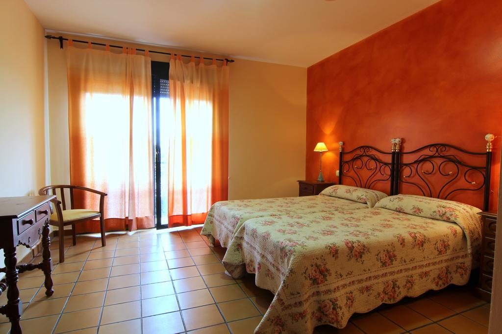Tejeda de Tiétar Hotel Rural Hojaranzos מראה חיצוני תמונה