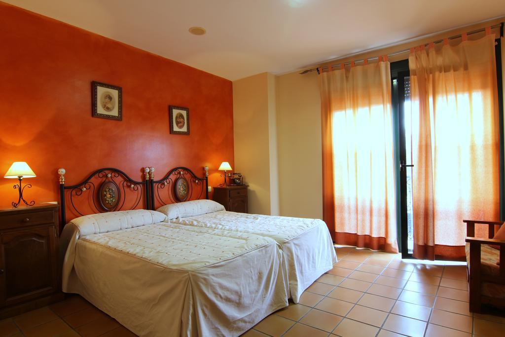 Tejeda de Tiétar Hotel Rural Hojaranzos מראה חיצוני תמונה